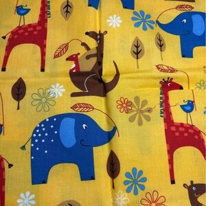 Robert Kaufman“Playday” Elephants, giraffes, kangaroos Fabric- 1 Fat Quarter